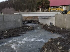 На Буковині оновлюють дорогу до пункту пропуску з Румунією. Дорожники оновлюють у Чернівецькій області трасу до пункту пропуску з Румунією «Шепіт – Ізвоареле Сучевей».
