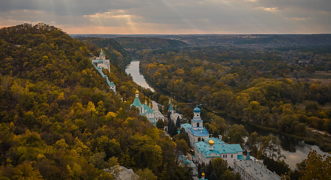 Святогорский Успенский монастырь зима