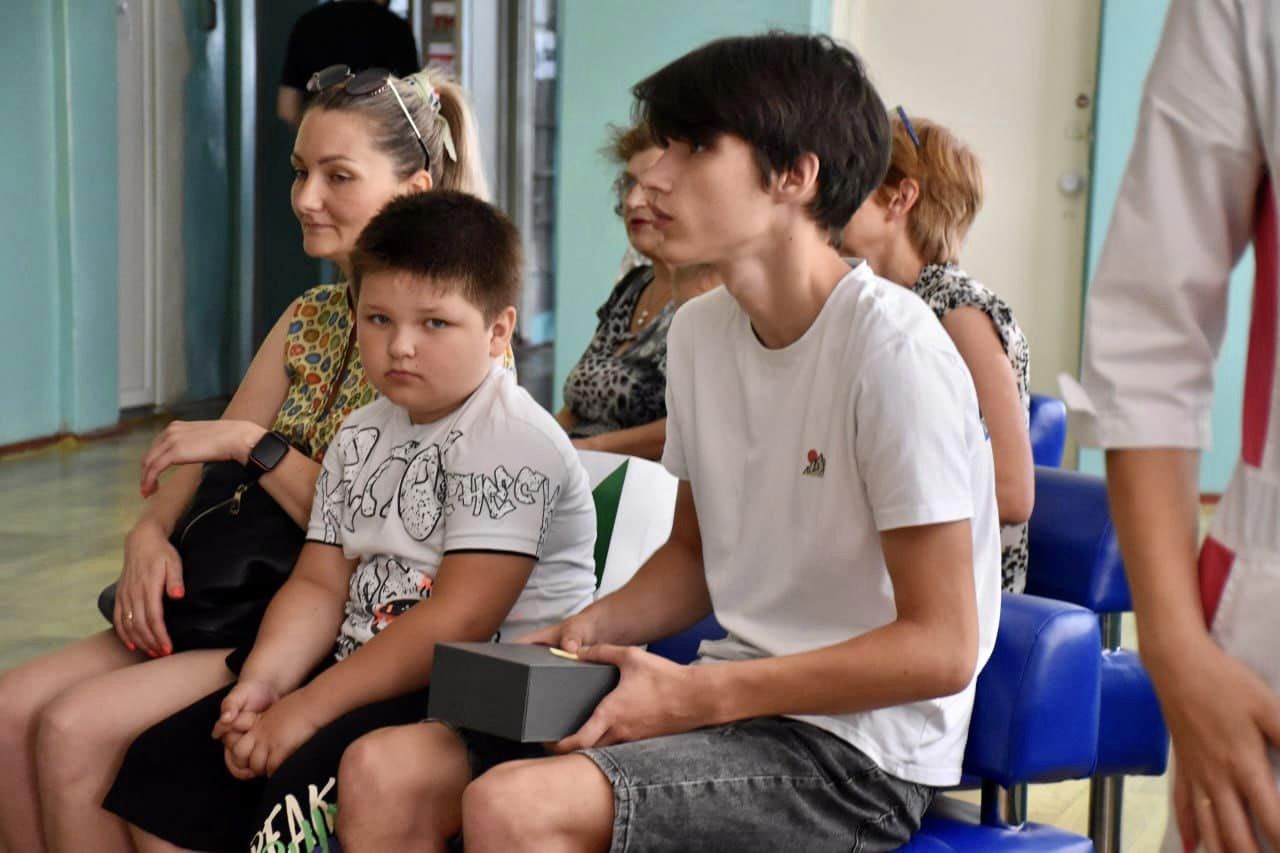 У Краматорську діти з порушеннями слуху отримали слухові апарати