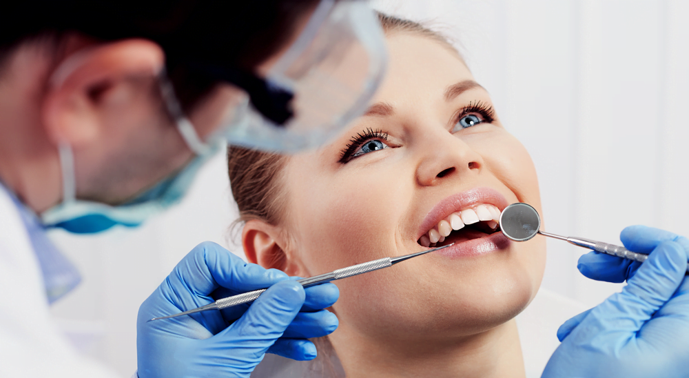 стоматолог