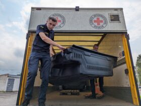 Піротехніки Донеччини отримали 3 автомобільні кунги від Червоного Хреста України