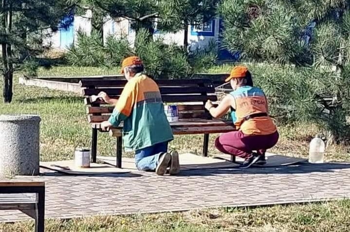 У Краматорську пофарбували лавки