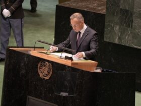 Дуда порівняв Україну з "потопельником, який хоче втопити Польщу"