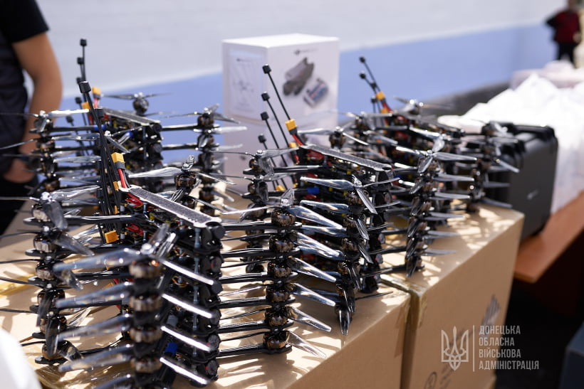Військові на Донеччині отримали 50 дронів