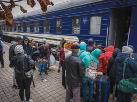 Евакуація триває: Цивільні мешканці Донеччини виїжджають у більш безпечні регіони країни