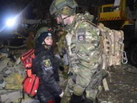 Парамедики поліції Краматорська врятували понад 100 людей