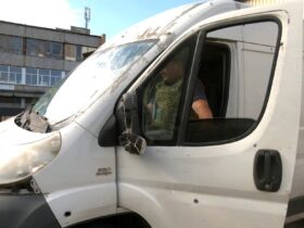 Історія волонтера та його автівки, якою возить допомогу на Донеччину