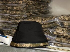 шиють військову форму