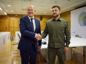 Шольц пообіцяв військову та фінансову допомогу Україні