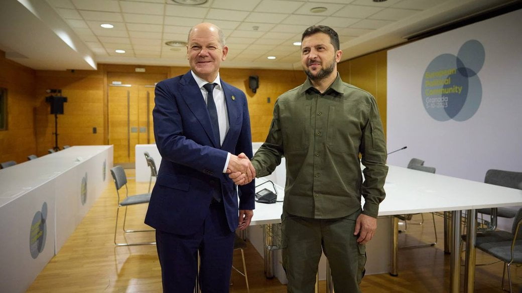 Шольц пообіцяв військову та фінансову допомогу Україні