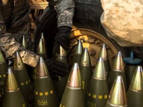 ЄС не виконує власну обіцянку постачати Україні боєприпаси