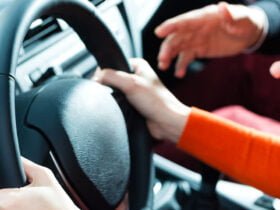 Інструктор автошколи з Дружківки вимагав хабар за іспит на отримання водійського посвідчення