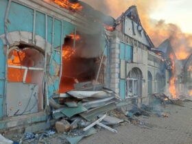 обстріляли Очеретине, загорівся залізничний вокзал