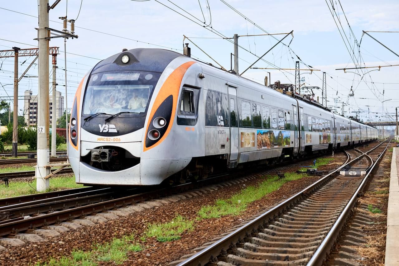 Зміни у розкладі руху пасажирських поїздів на Донеччині