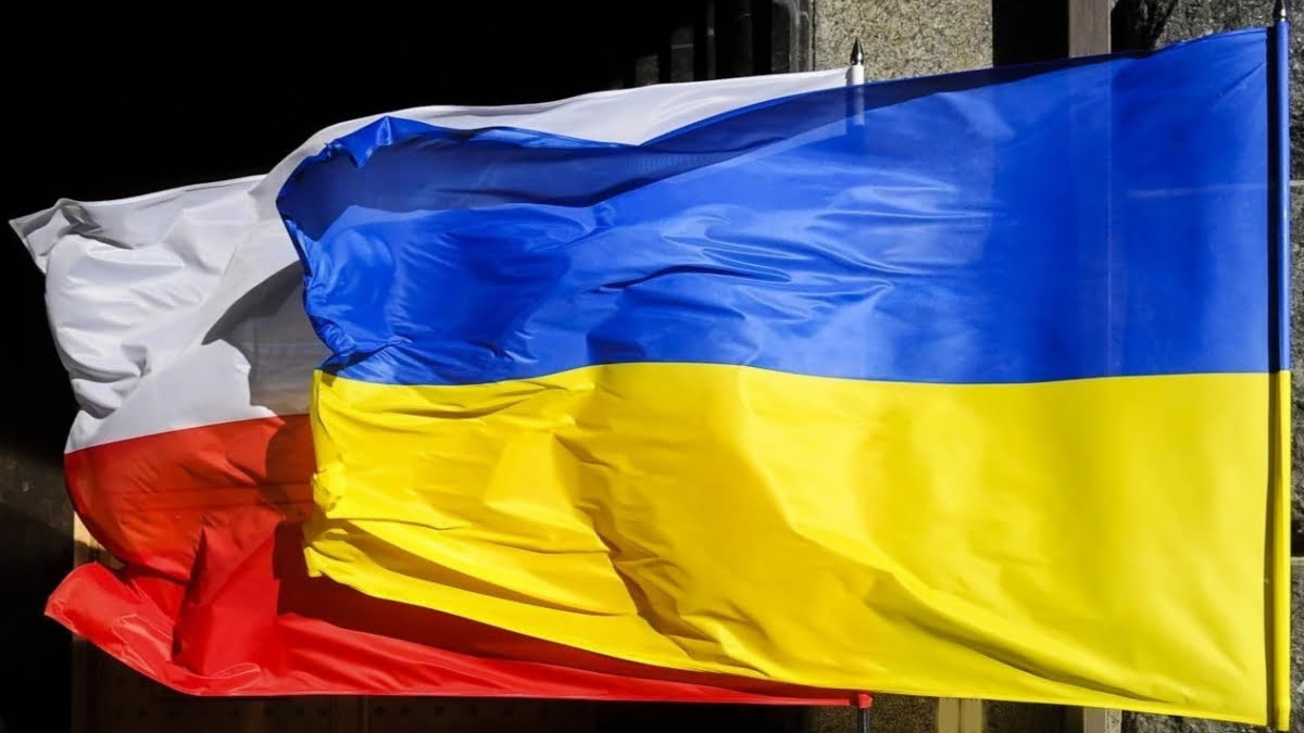 Між Україною та Польщею "немає ніякого дипломатичного конфлікту"