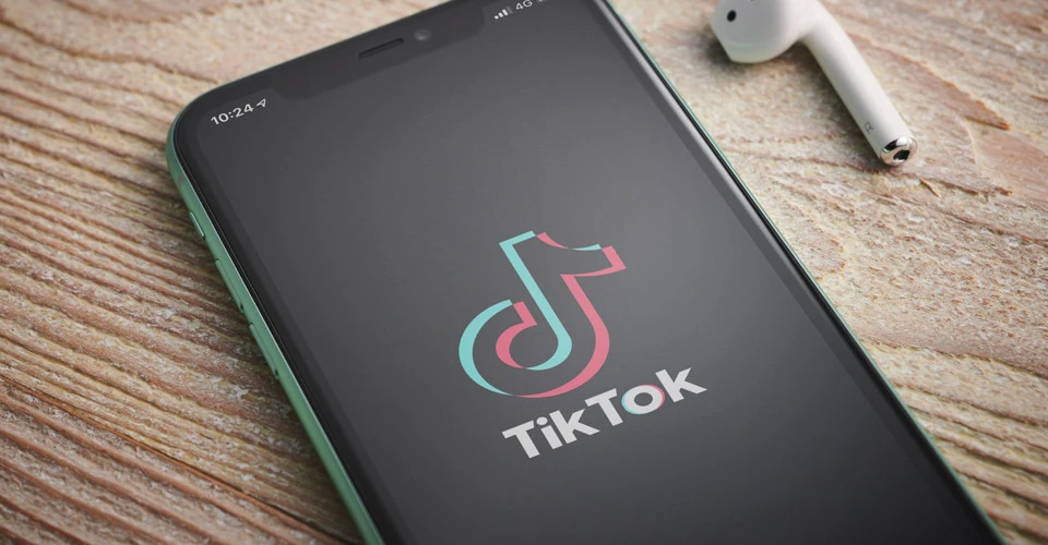 ЄС закликав TikTok і Twitter посилити протидію мові ворожнечі