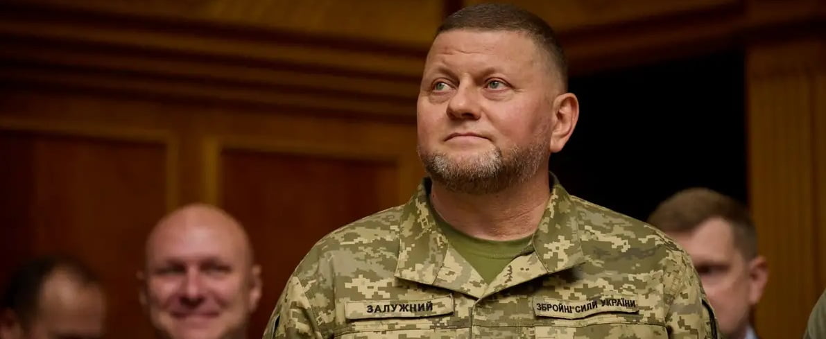 Залужний: Обстановка на фронті укладнена