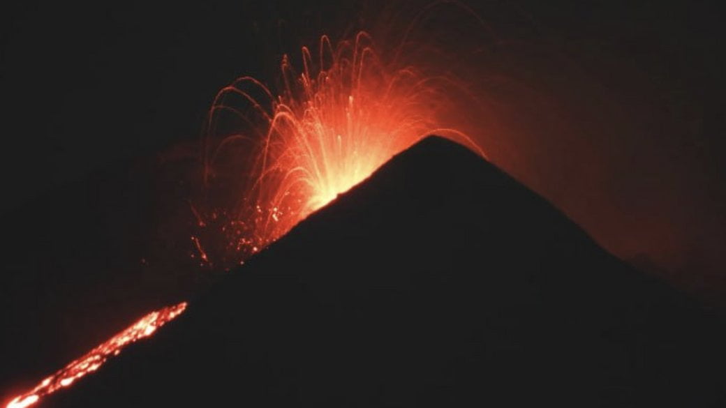 На Сицилії розпочалося виверження вулкану Етна