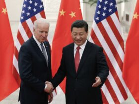У США п'ять сенаторів просять Байдена ввести заборону на поїздки до Китаю. У чому причина
