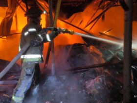 Росіяни зруйнували у Херсоні вже третю базу гуманітарної допомоги