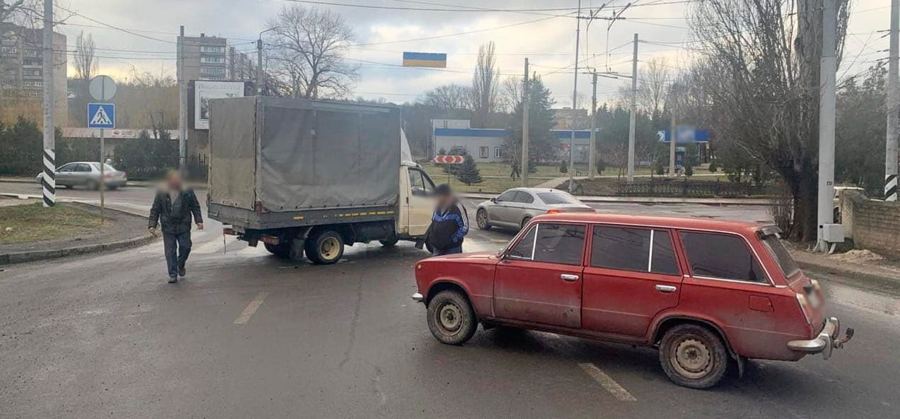 У Краматорську сталося ДТП за участю ГАЗелі та авто ВАЗ