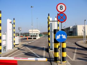 з пунктів пропуску на кордоні