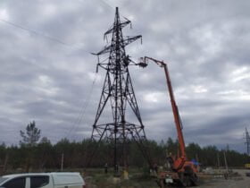 ДТЕК повернув світло в домівки понад 15 тисяч родин Лиманської та Святогірської громад після деокупації