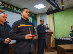 Відомчі нагороди МВС та ДСНС отримали 35 рятувальників Донеччини