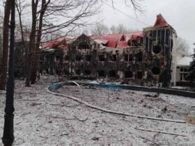 Російські ракети зруйнували медкорпус та їдальню у дитячому оздоровчому центрі у Харкові