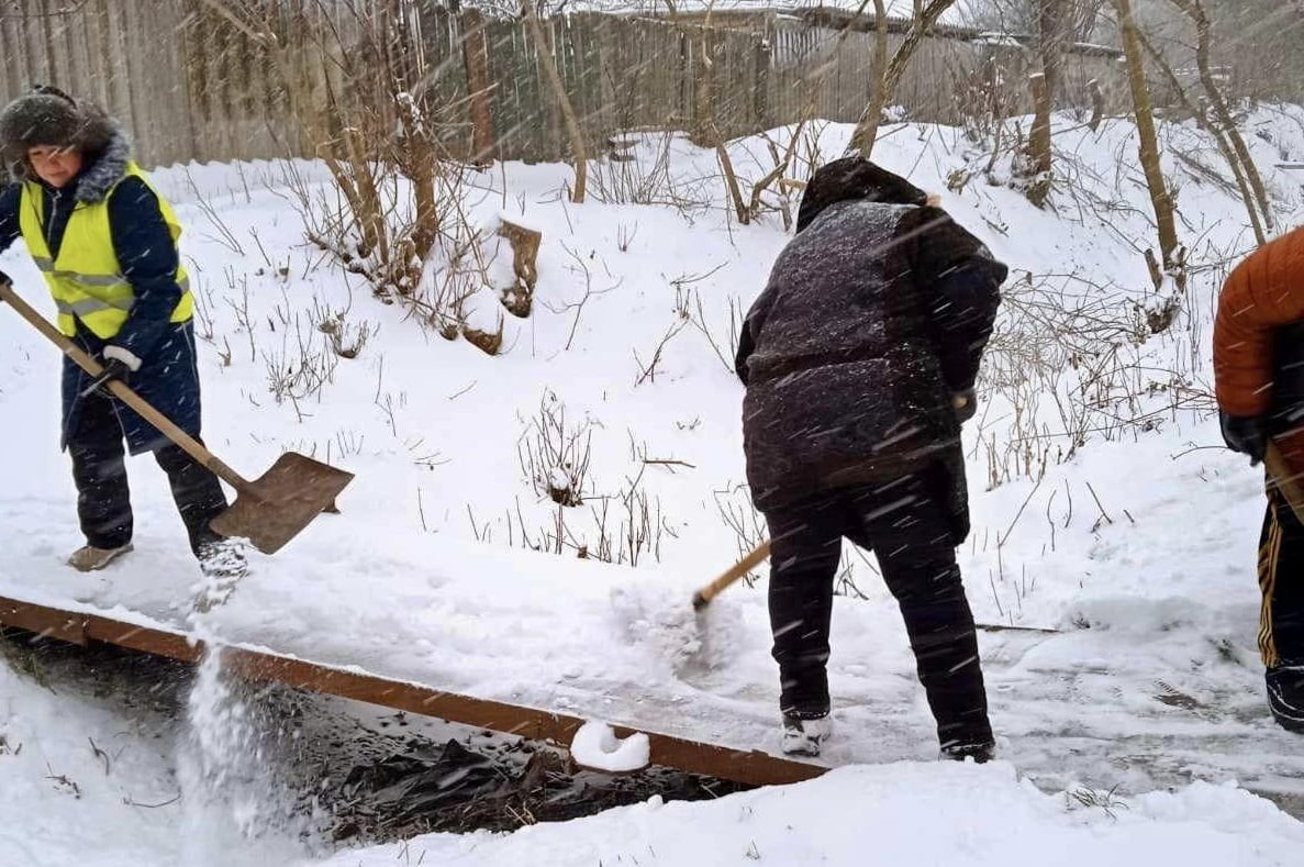 У Краматорську ліквідують наслідки снігопаду