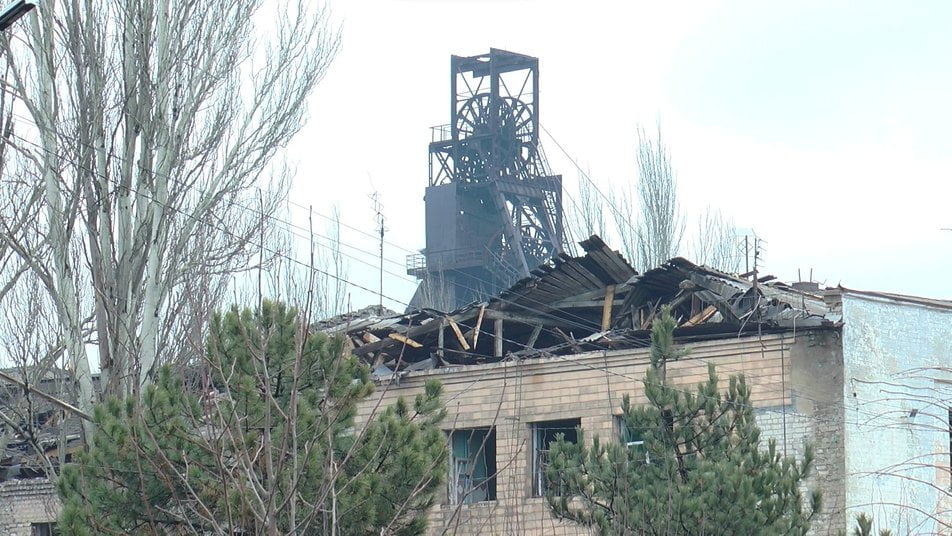 У шахті під землею залишаються 17 гірників після обстрілу на Донеччині