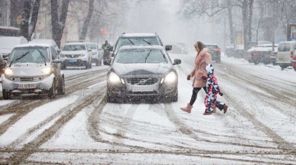 Снігопад на Донеччині: будьте обережні!