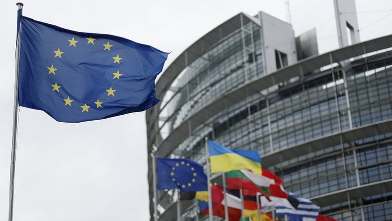 Європарламент схвалив 50 млрд євро допомоги Україні