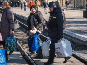 Першим евакуаційним рейсом на Рівненщину скористались понад пів сотні жителів Донеччини