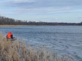 У Краматорську рятувальники дістали з води тіло жінки