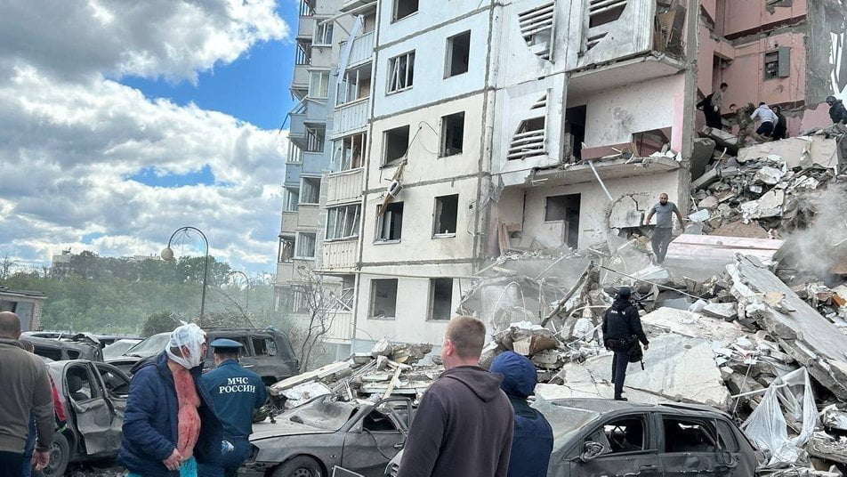 У Бєлгороді обвалився під'їзд багатоповерхівки, є загиблі. РФ звинувачує в обстрілі ЗСУ