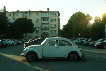 Чому в Україні дорожчають старі авто: податок на старість і нові ринкові реалії