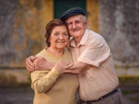 Привітання з благодатним весіллям: небесні слова на 70 років шлюбу