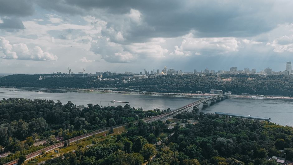 Привітання з Днем Дніпра: найкращі слова місту над рікою