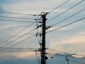 Привітання з Днем енергетика: слова подяки людям світла