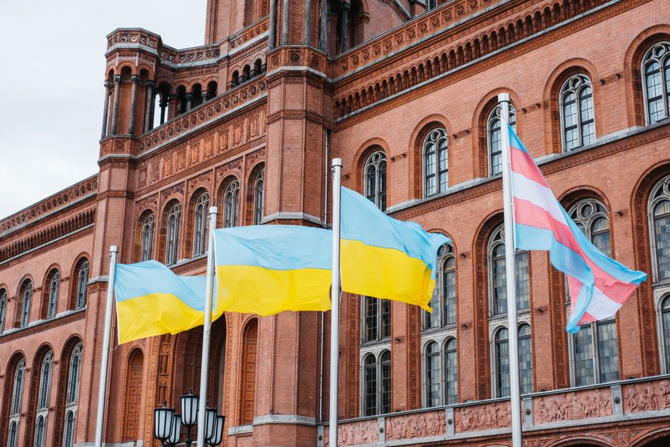 Привітання з Днем Конституції України: державні слова до свята