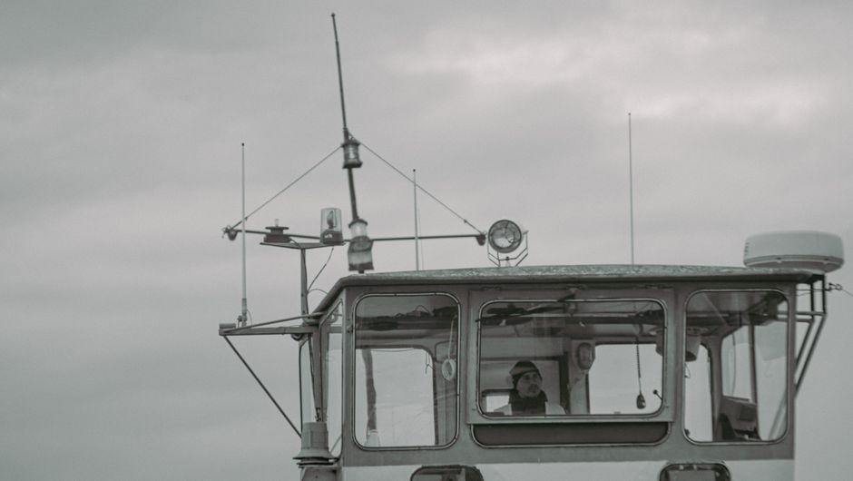 Привітання з Днем моряка: солоні слова людям моря