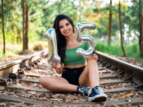 Привітання з днем народження 15 років: слова юності у розквіті