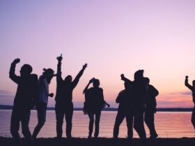 Привітання з днем народження 17 років: слова на порозі дорослості