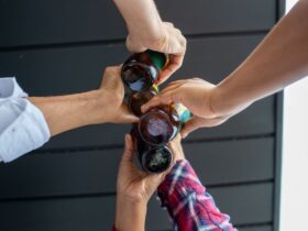 Привітання з днем народження другові: від душі і з гумором