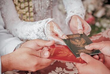 Привітання з отриманням паспорта: важливі слова юному громадянину