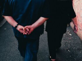 Привітання з залізним весіллям: нездоланні слова на 65 років шлюбу