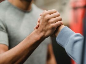 Привітання зі сталевим весіллям: незламні слова на 11 років шлюбу