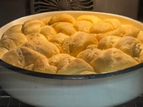 Скільки грамів сухих дріжджів у ложці: заміна пресованих