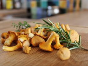 Скільки варити лисички: перед смаженням і для заморозки